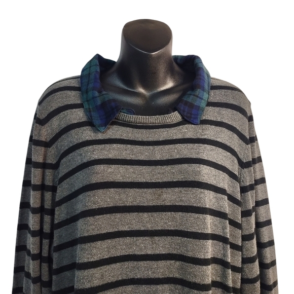 Intro. Sweater Women's Black/Green Plaid Hem Sweater Size 3X - Picture 3 of 8